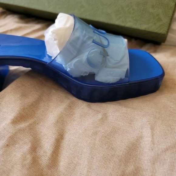 Transparent blue gucci slides - Picture 9 of 16